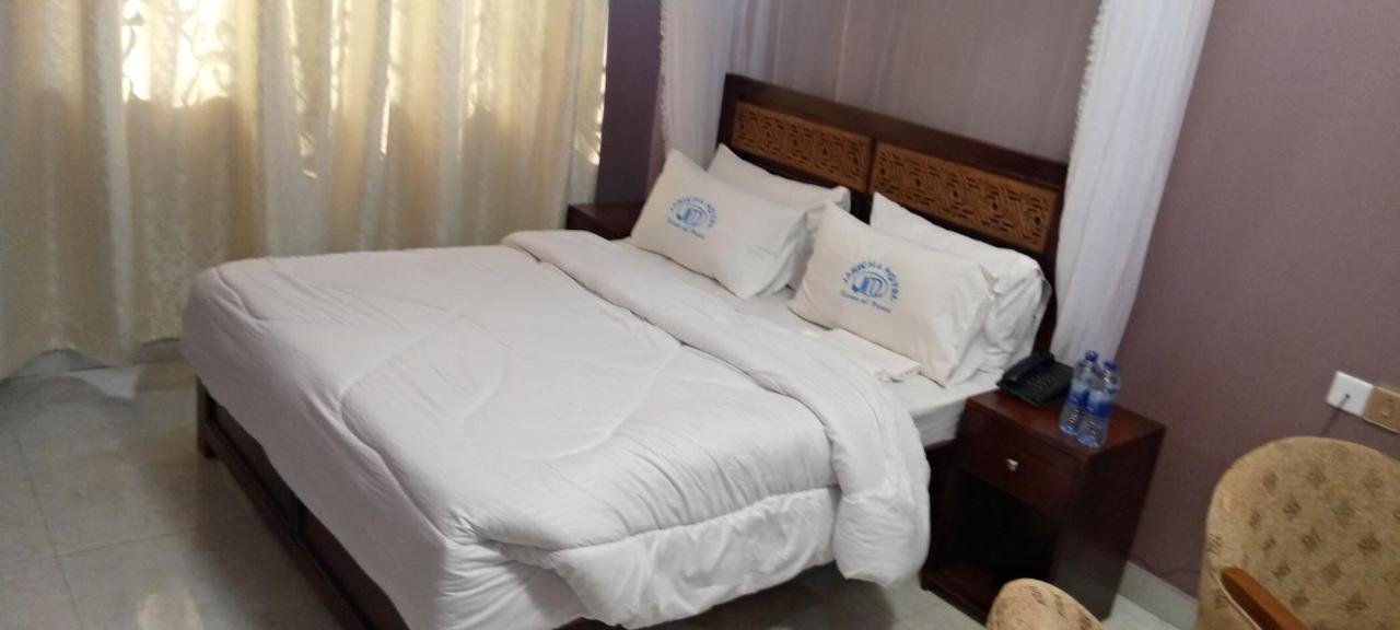 Jakicha Motel Dar es Salaam Exteriér fotografie